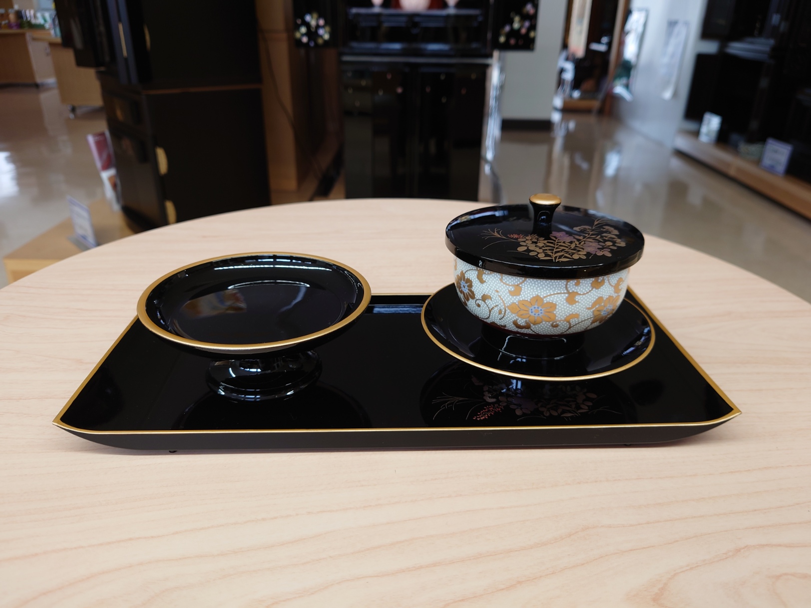 浜田店よりお知らせ【法事・法要の時のお茶出しにおすすめ 「お給仕セット」】