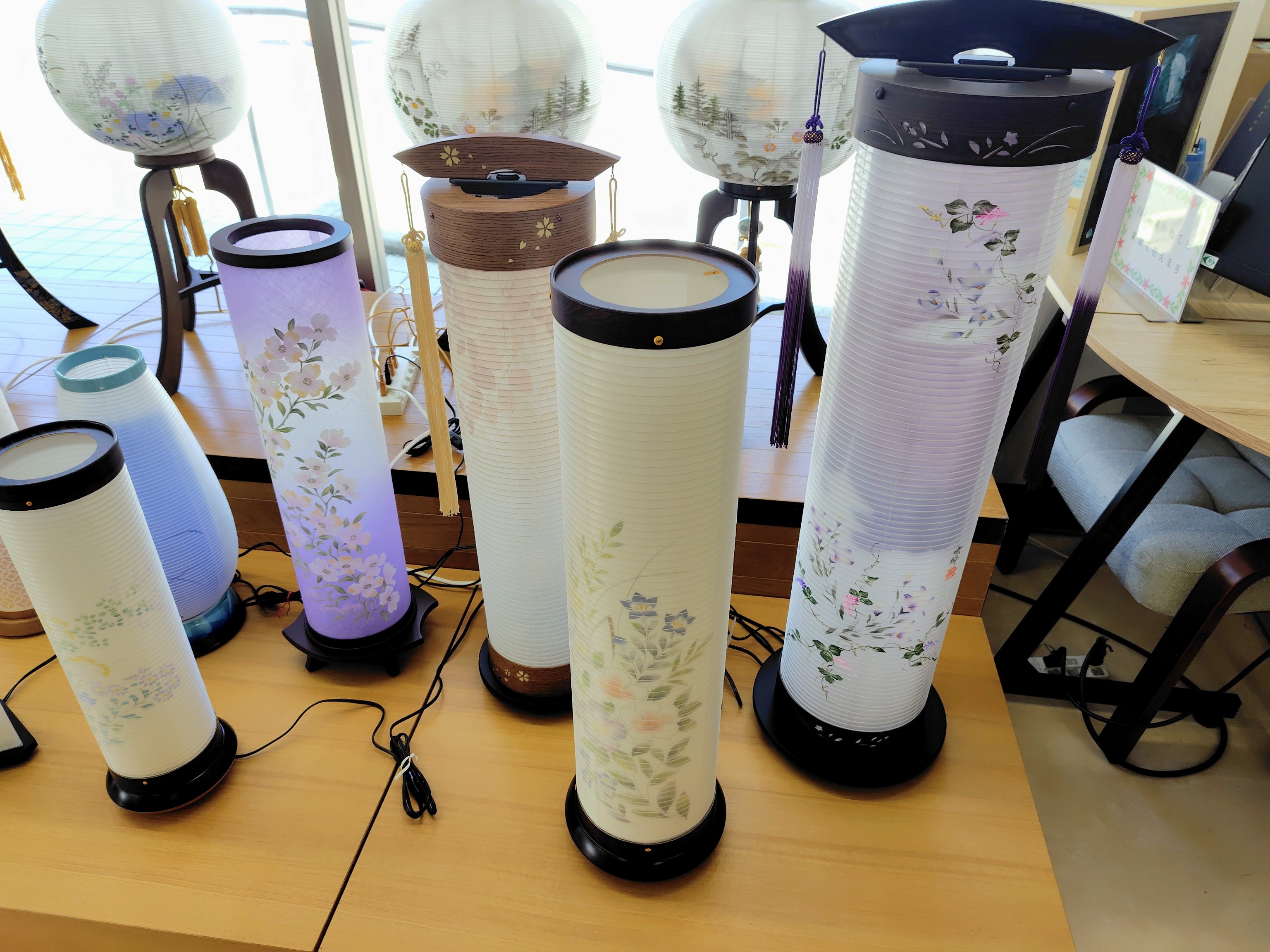浜田店よりお知らせ【盆提灯 展示中！】