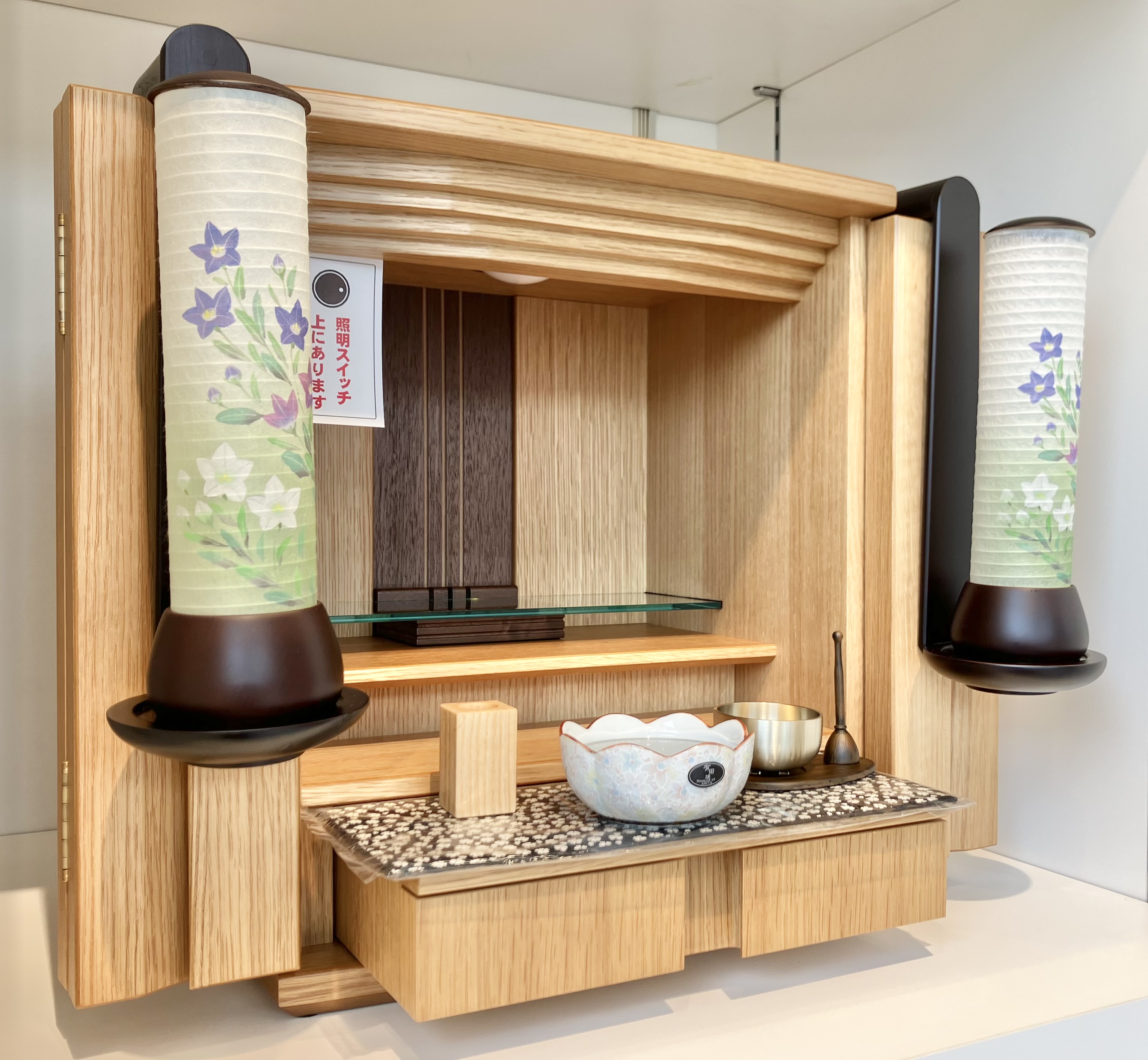 松江店よりお知らせ【盆提灯の展示はじめました】
